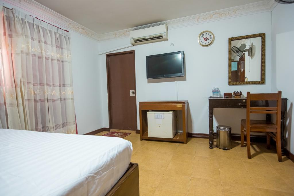 Flamingos Hotel Phnom Penh Exterior foto